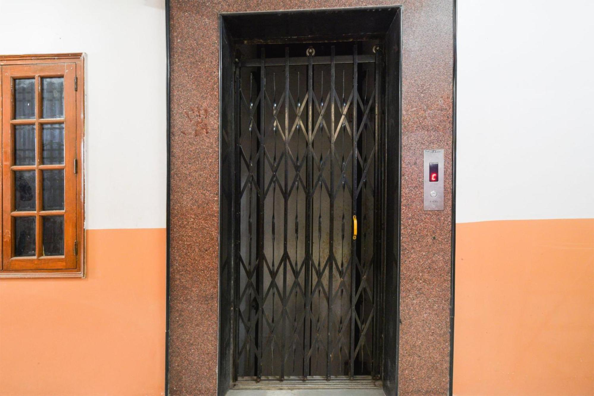 Hotel O Sri Ss Residency ハイデラバード エクステリア 写真